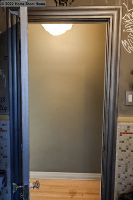 28bathroom-reverse