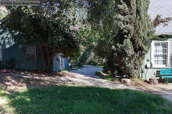 38backyard-side-view