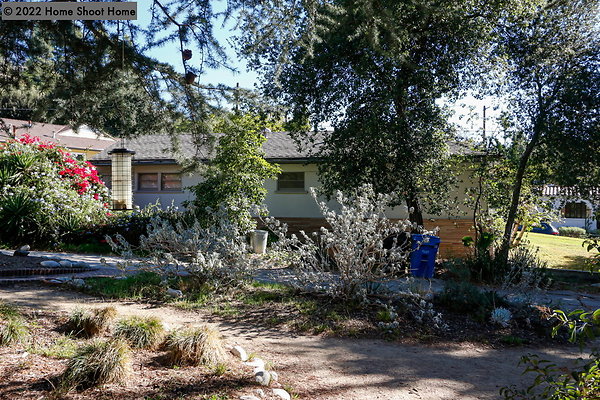 55front-yard-side-view-reverse