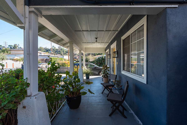 13158 porch 2