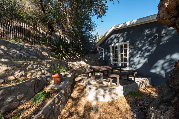 13158 patio 1