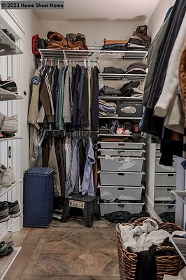 53walk-in-closet-reverse