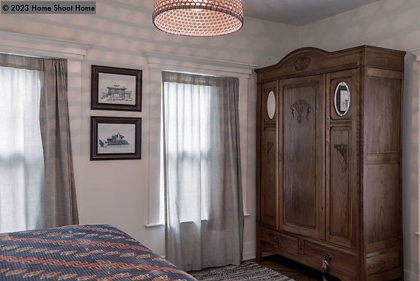 26downstairs-bedroom