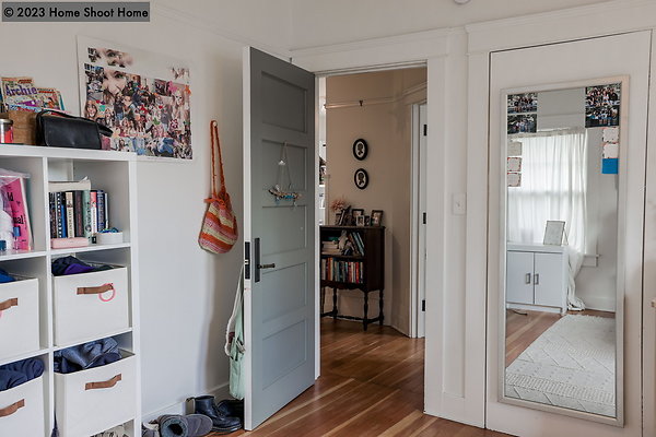 37bedroom2-reverse