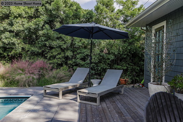 102guesthouse-patio-reverse