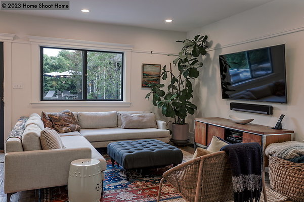14family-room