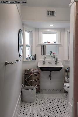 44bathroom1