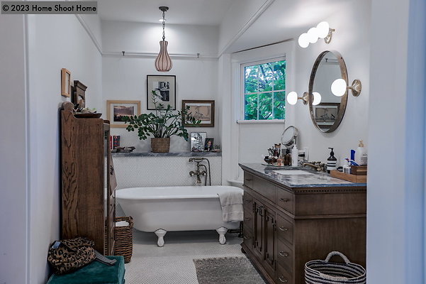 50master-bathroom