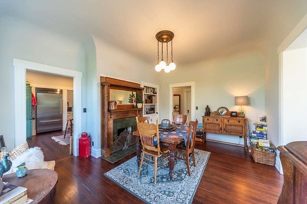 13919 dining 5