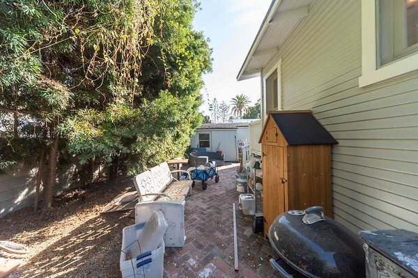 13919 patio 4