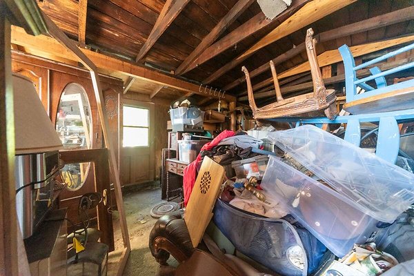 13919 garage 4