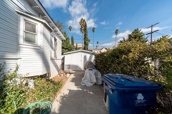 13919 garage 1