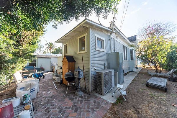 13919 patio 6