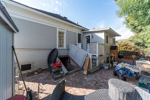 13919 patio 1
