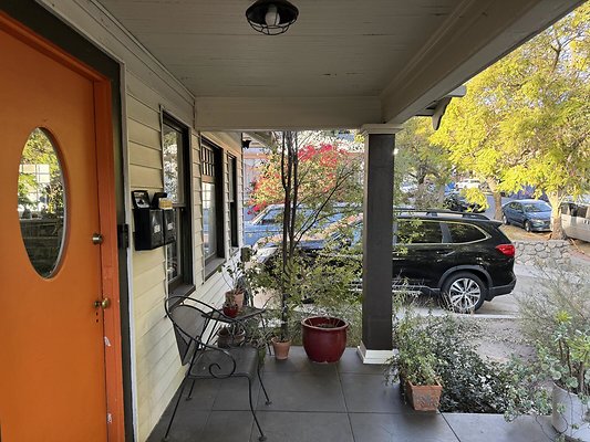 14001 porch 1