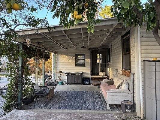 14001 patio 2