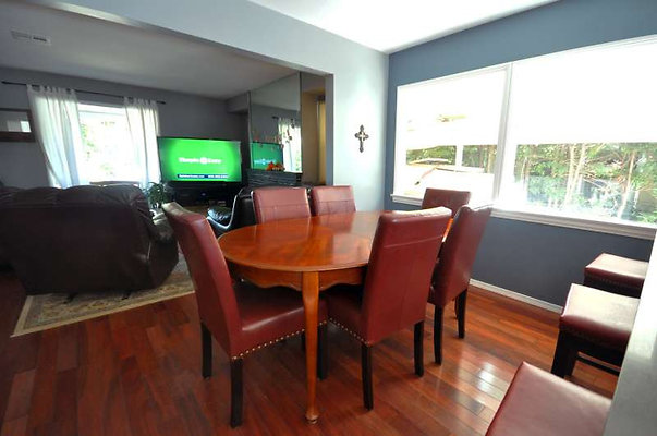 9836 dining 2