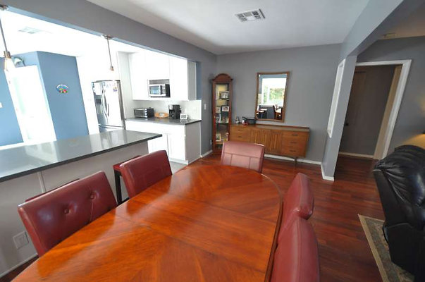 9836 dining 5