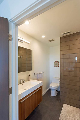 10561 bath 4