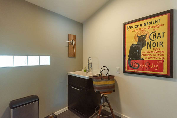 10561 laundry 2