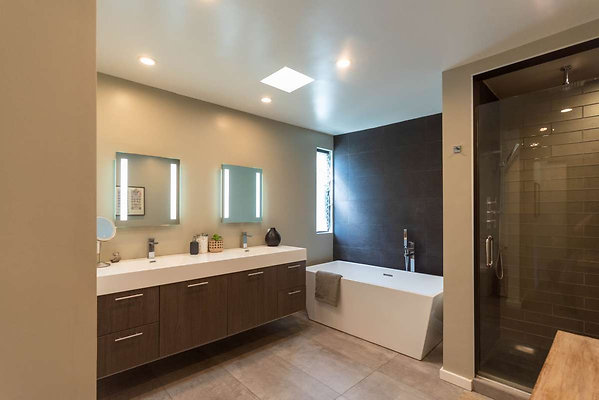 10561 bath 1