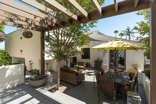 10561 patio 2