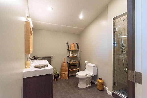 10561 bath 5