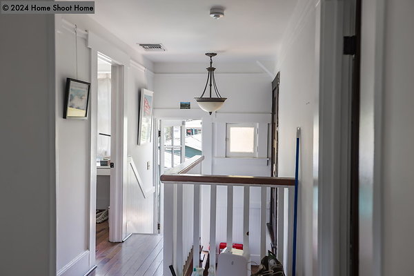 39hallway-reverse