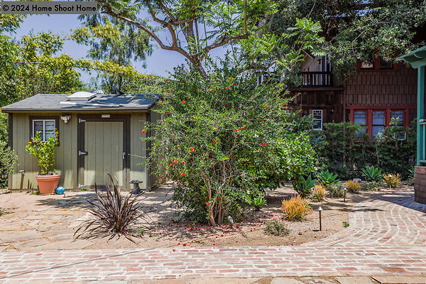 65backyard-side-view
