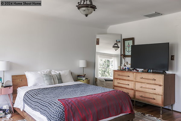 48master-bedroom-alt