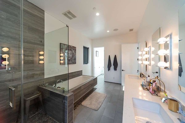 13972 bath 2
