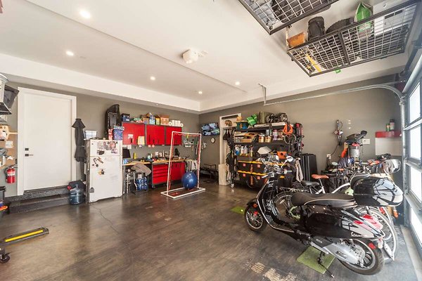 13972 garage 3