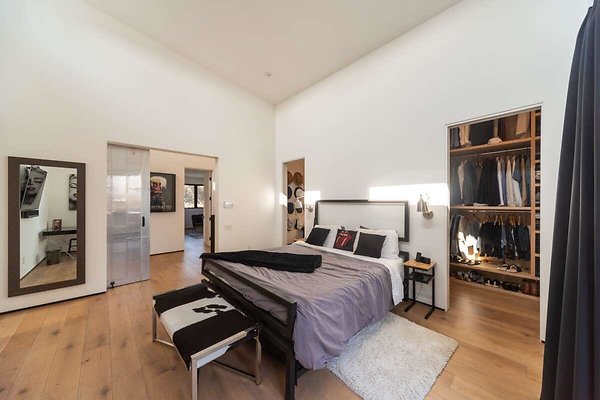 13972 bed 1