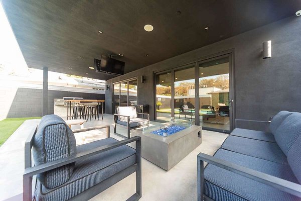 13972 patio 7