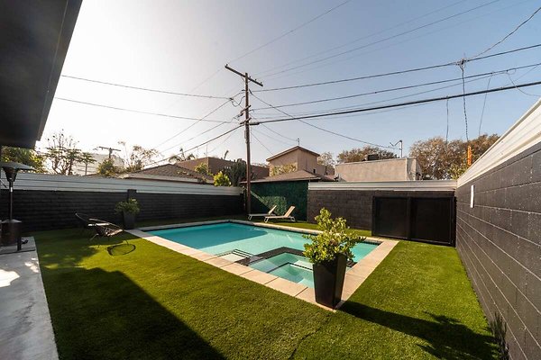 13972 pool 4