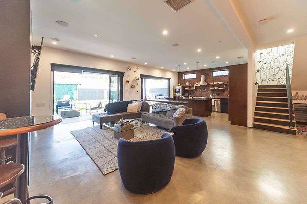 13972 living 5