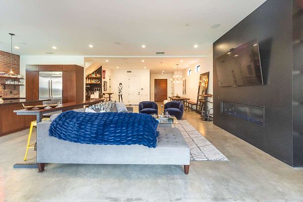 13972 living 9