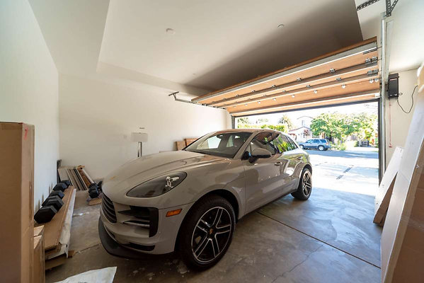 12665 garage 1