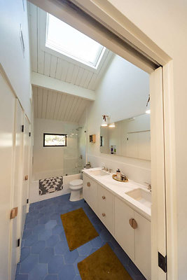 13604 bath 4