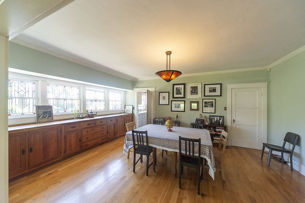 13768 dining 1