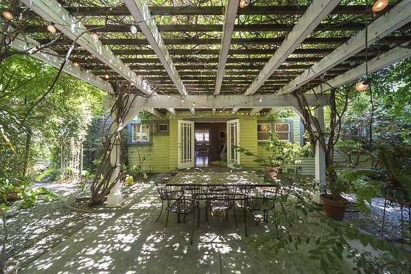13768 patio 2