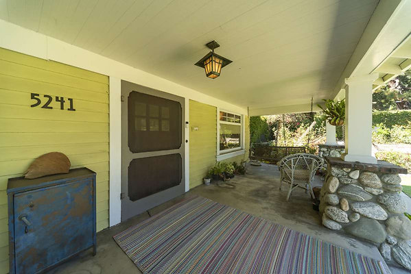 13768 porch 2