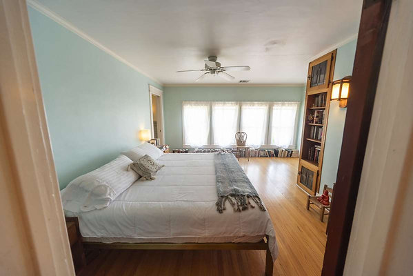 13768 bed 1