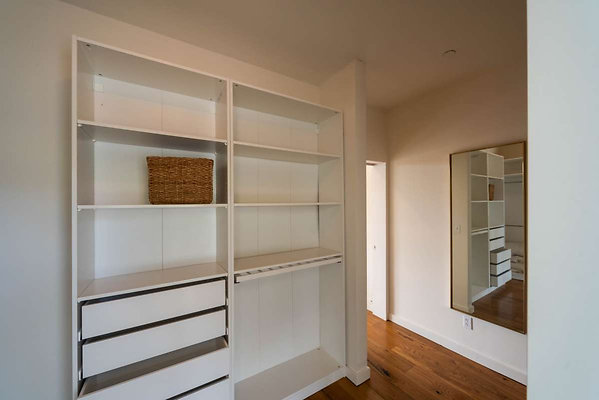 13275 closet 2