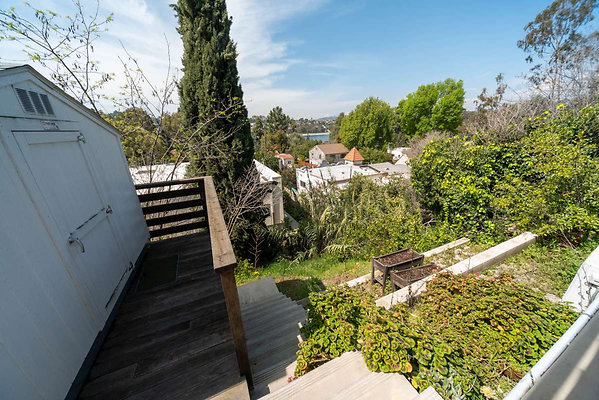13275 balcony 11