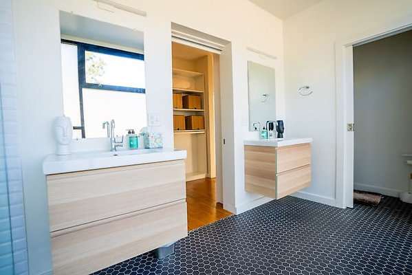 13275 bath 2