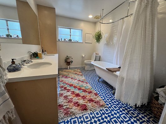 13714 bath 1