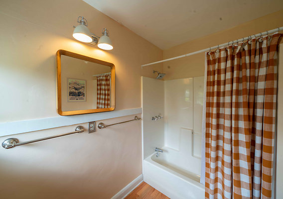12550 bath 5