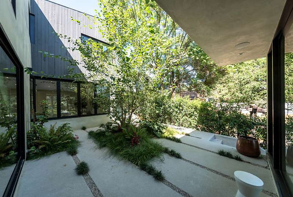 11739 patio 3