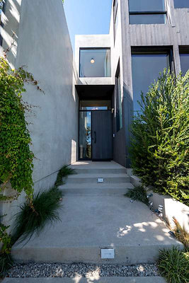 11739 porch 1